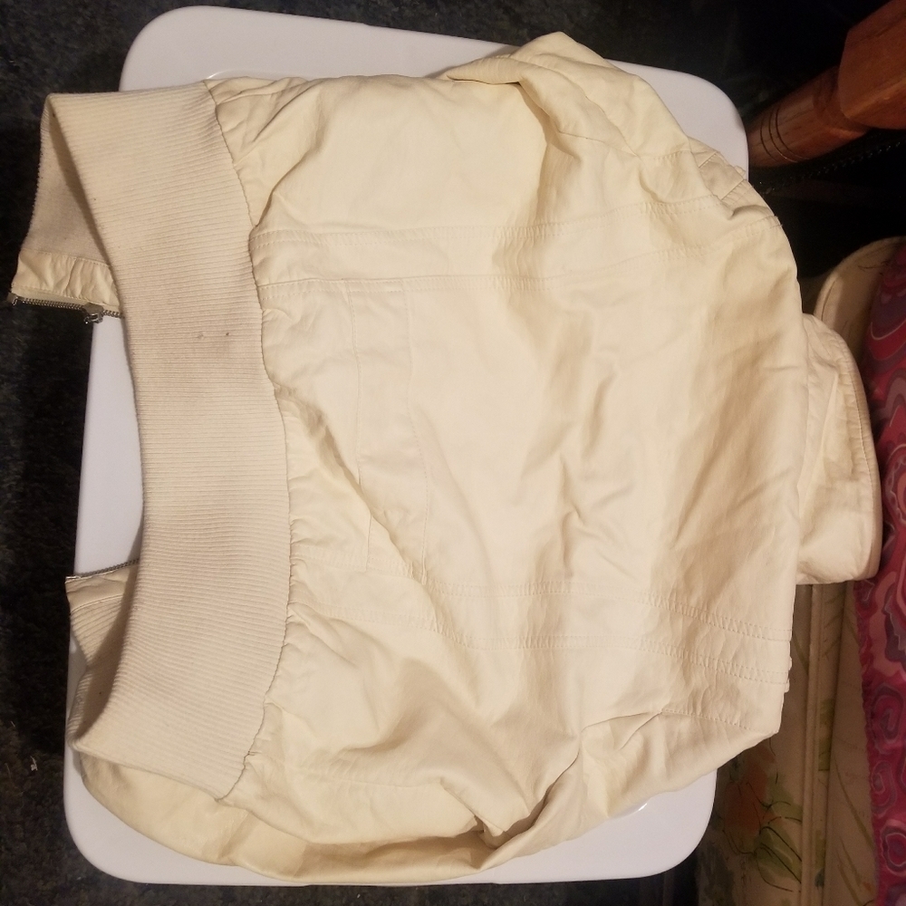 Jacket - Picture 2 of 3